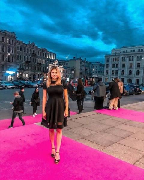 Знакомьтесь, 20-летняя внучка Боярского — новая звезда Instagram Интересное