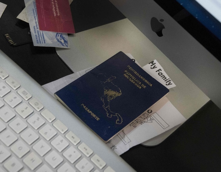 10 особенностей паспортов разных стран жизнь, мир, паспорта, факты
