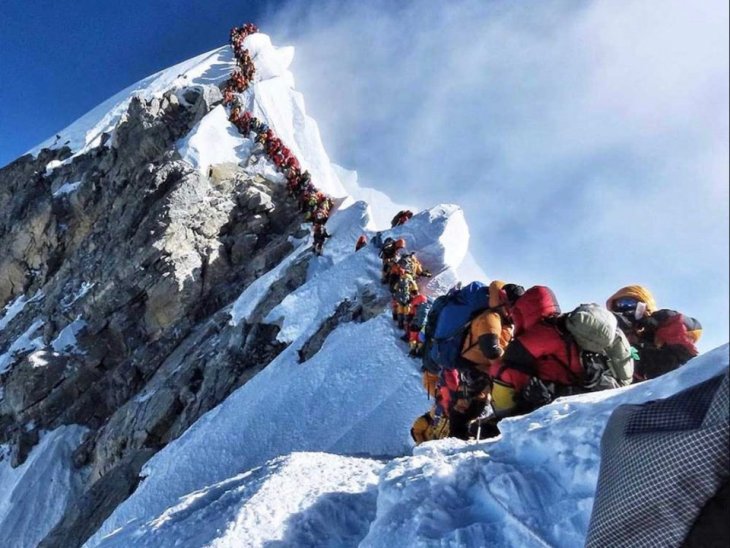 Восхождение на Эверест опасно для альпинистов из-за очереди альпинизм,интересное,необычное,очередь,Эверест