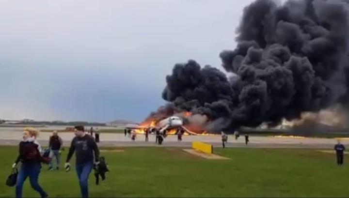 Авиакатастрофа в Шереметьево 5.05.2019 новости в фотографиях, 2019, авиакатастрофа, аэропорт, видео, май, москва, новости, россия, самолёты, трагедия, фото, шереметьево