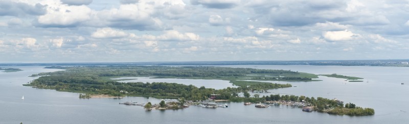 Зелёный остров Волга,Саратов