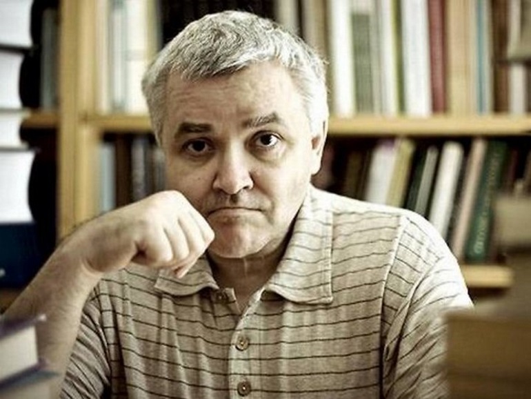Известный лингвист: Русские – не угрюмые, у них просто другой этикет обществознание,Россия