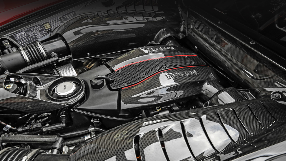 Мотор Ferrari V8 3.9 удержал титул «Всемирный двигатель года» Марки и модели