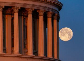 February’s Snow Moon to Align with Beehive Star Cluster This Weekend