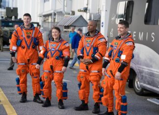 Команда Artemis 2 ставит будущие миссии выше признания