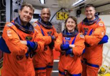 Від Корпусу відкриттів до Місяця: Неминуча спадщина чорнокорих американських дослідників