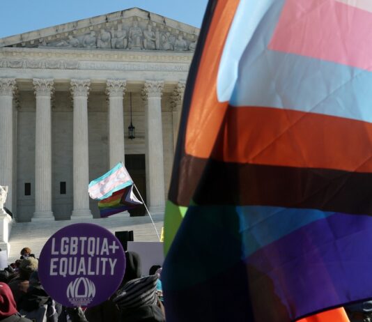 Верховний Суд Переосмислює Медичну Промову, Кинаючи Виклик Регулювання Терапії