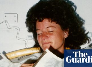 Can humans sleepwalk to Mars?